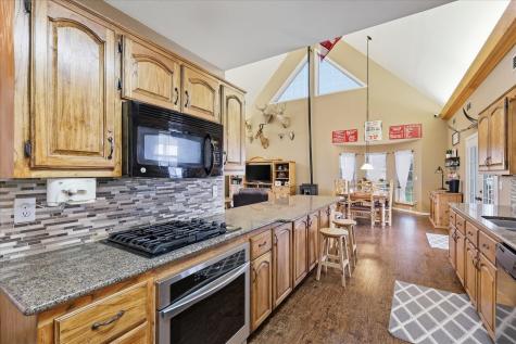 421 County Road 3342 Paradise TX 76073
