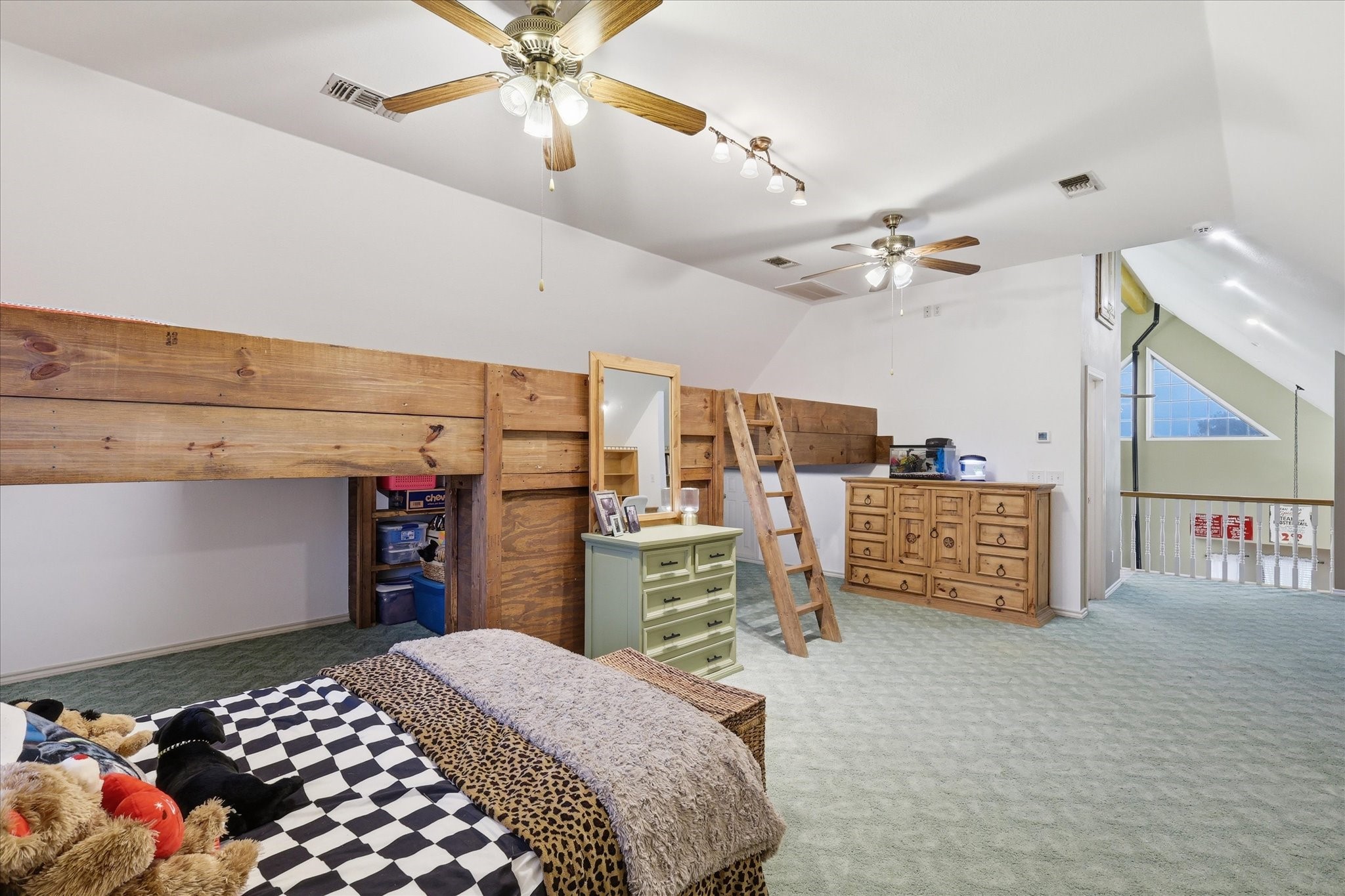 421 County Road 3342 Paradise TX 76073