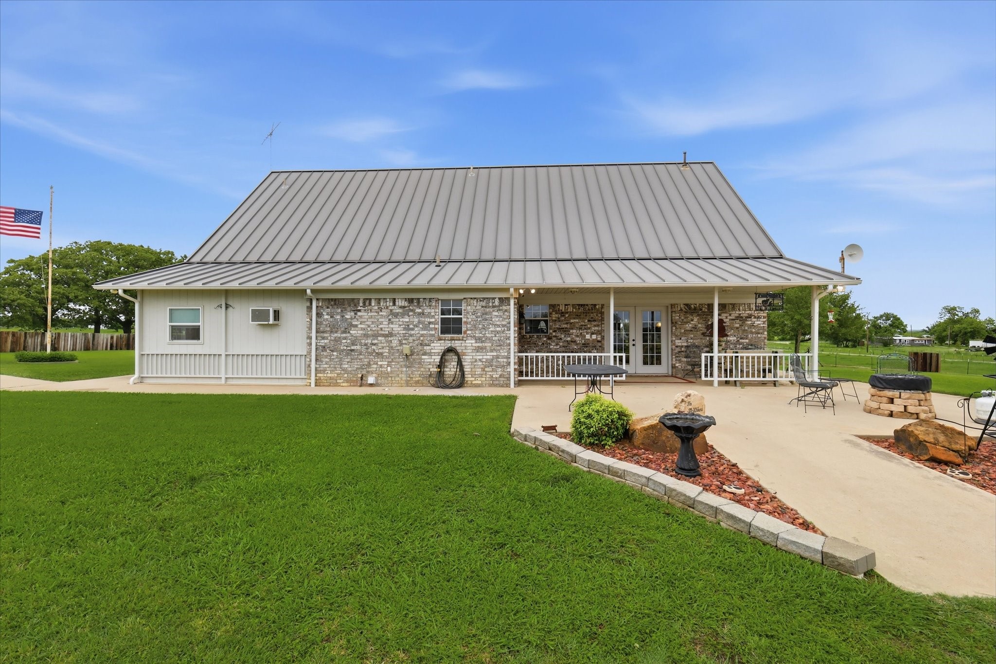 421 County Road 3342 Paradise TX 76073