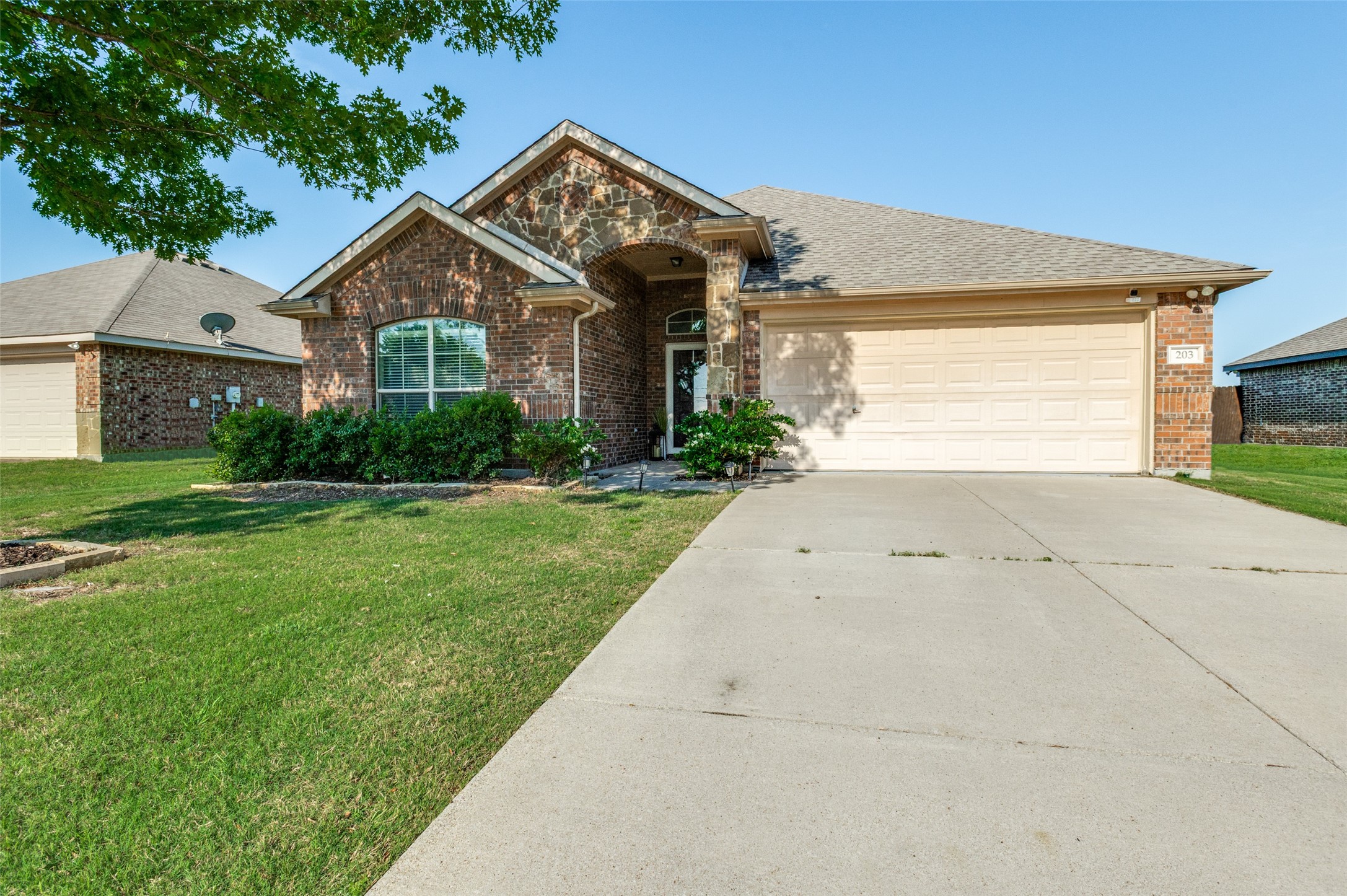 203 Commonwealth Circle Waxahachie TX 75165