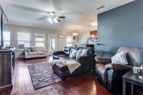 203 Commonwealth Circle Waxahachie TX 75165