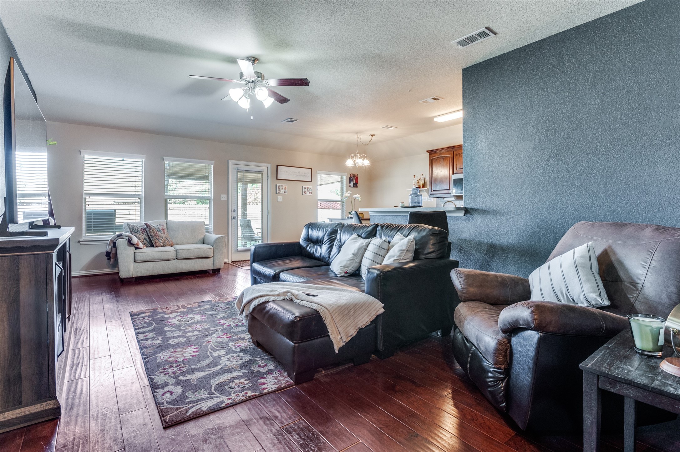 203 Commonwealth Circle Waxahachie TX 75165
