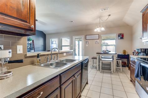 203 Commonwealth Circle Waxahachie TX 75165