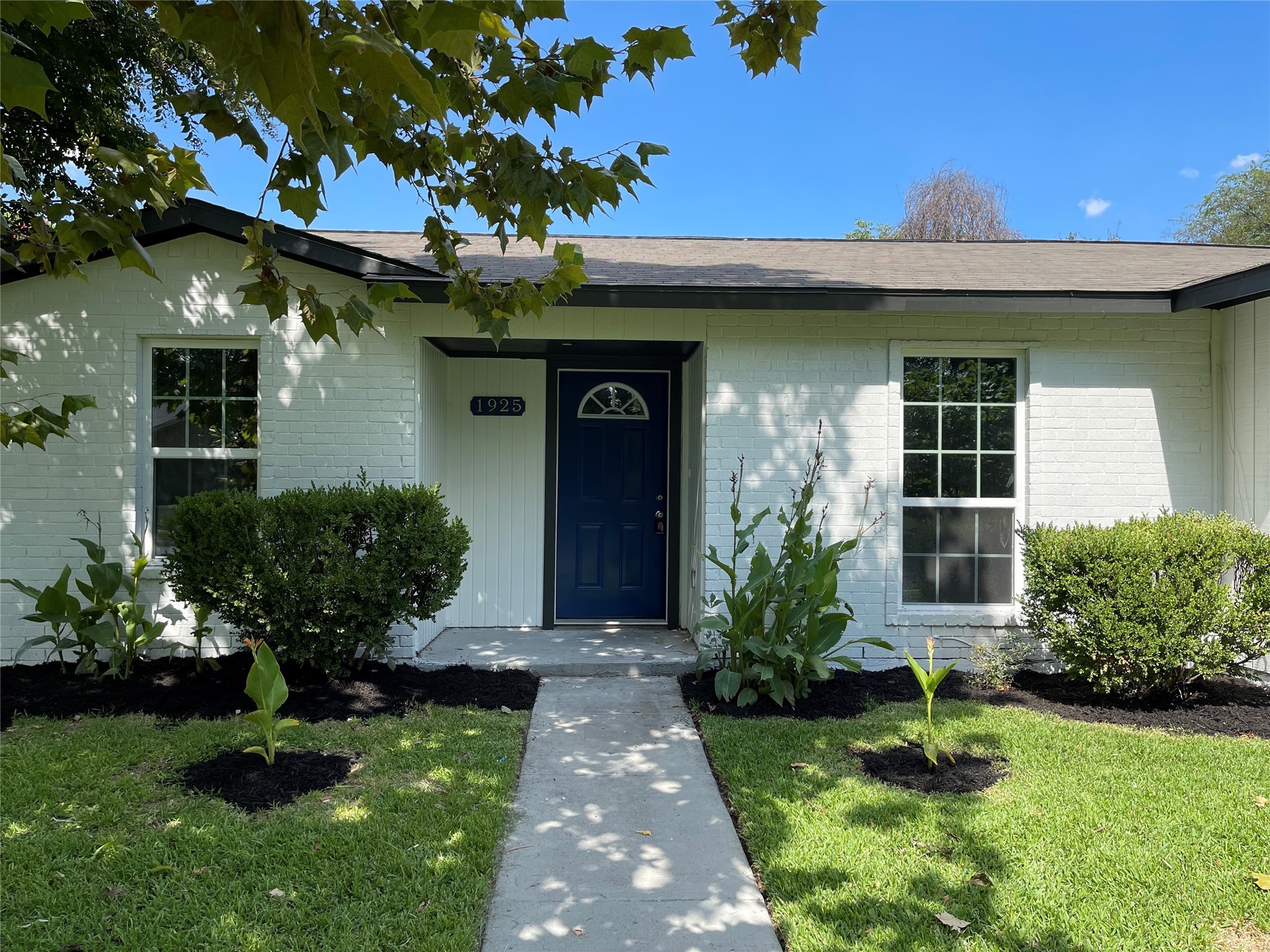 1925 Meridian Way Garland TX 75040
