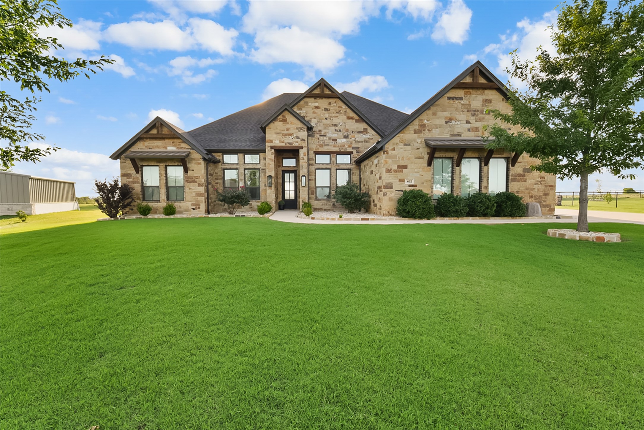 863 Alto Bonito Court Godley TX 76044
