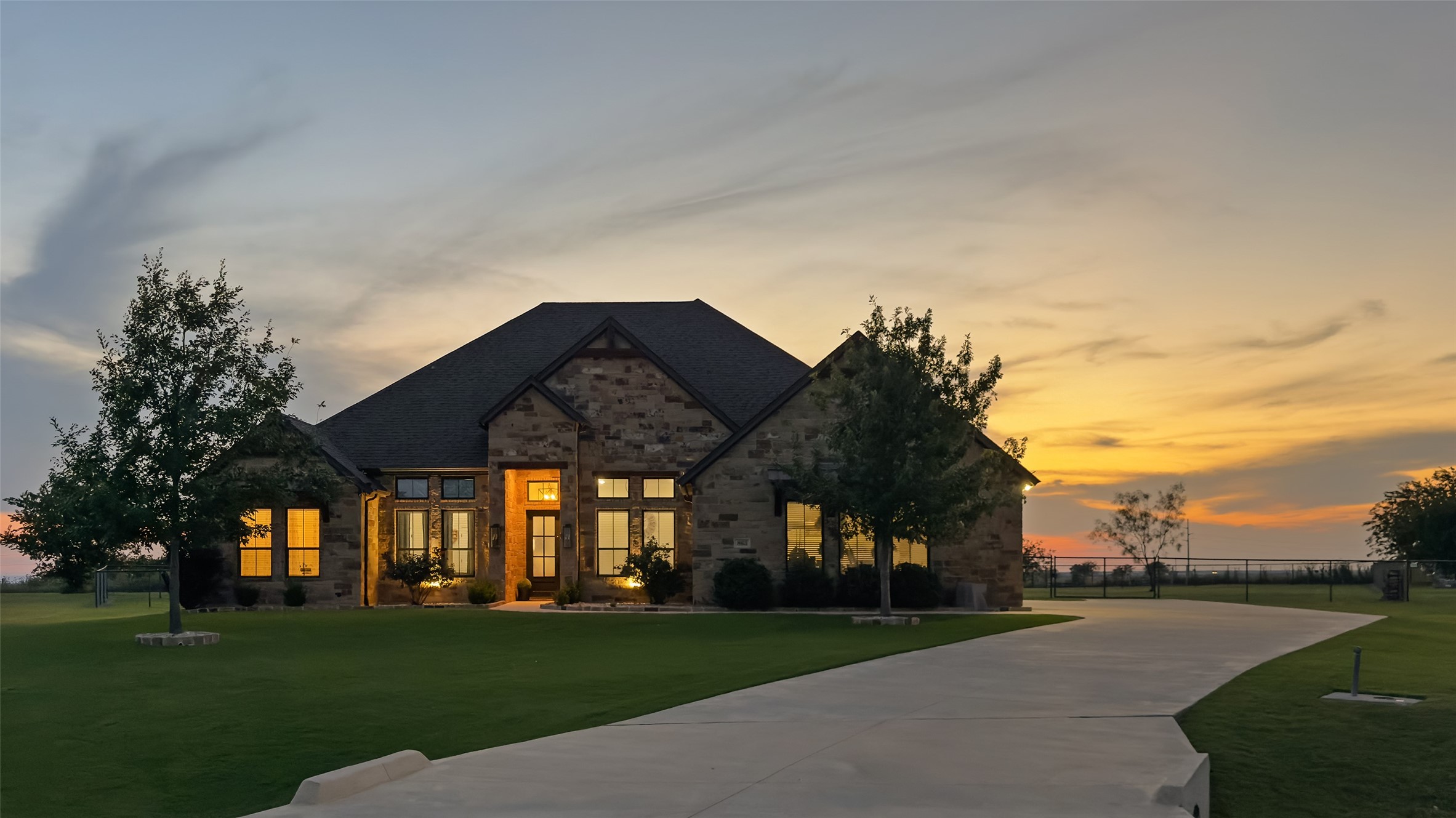 863 Alto Bonito Court Godley TX 76044