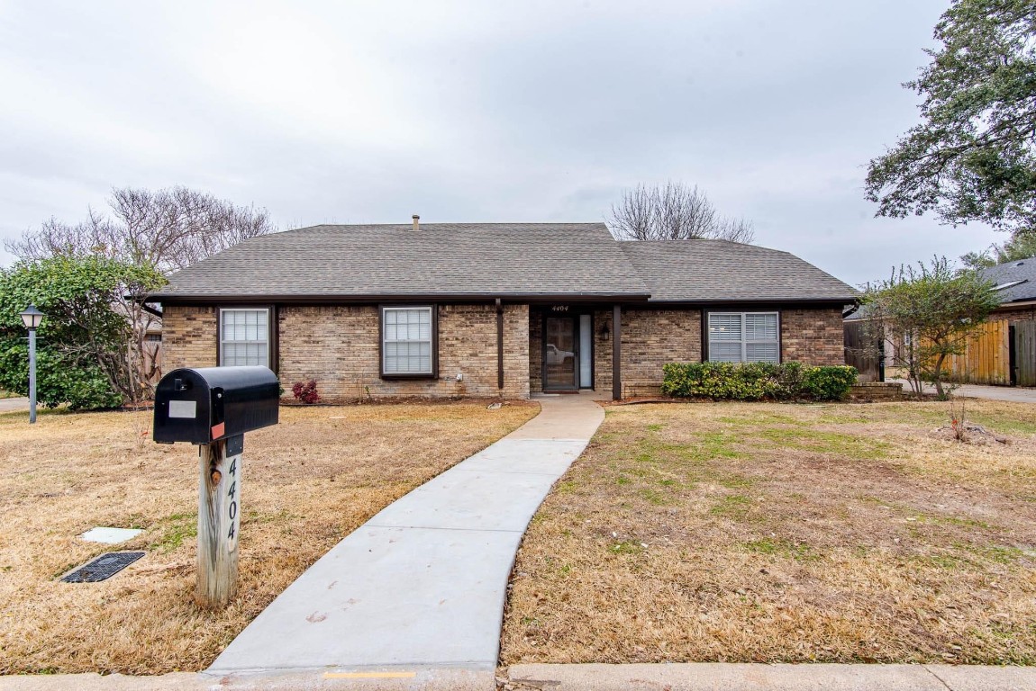 4404 Three Oaks Drive Arlington TX 76016