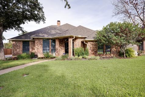 6807 Blake Drive Arlington TX 76001