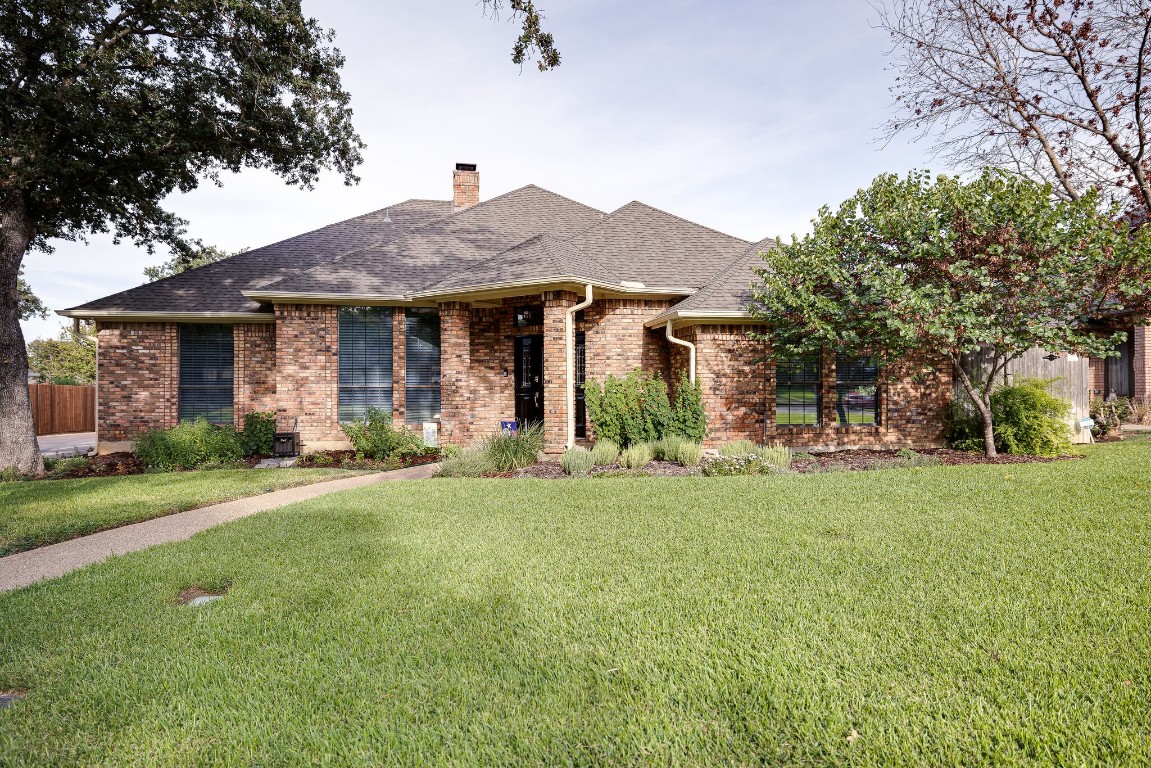 6807 Blake Drive Arlington TX 76001