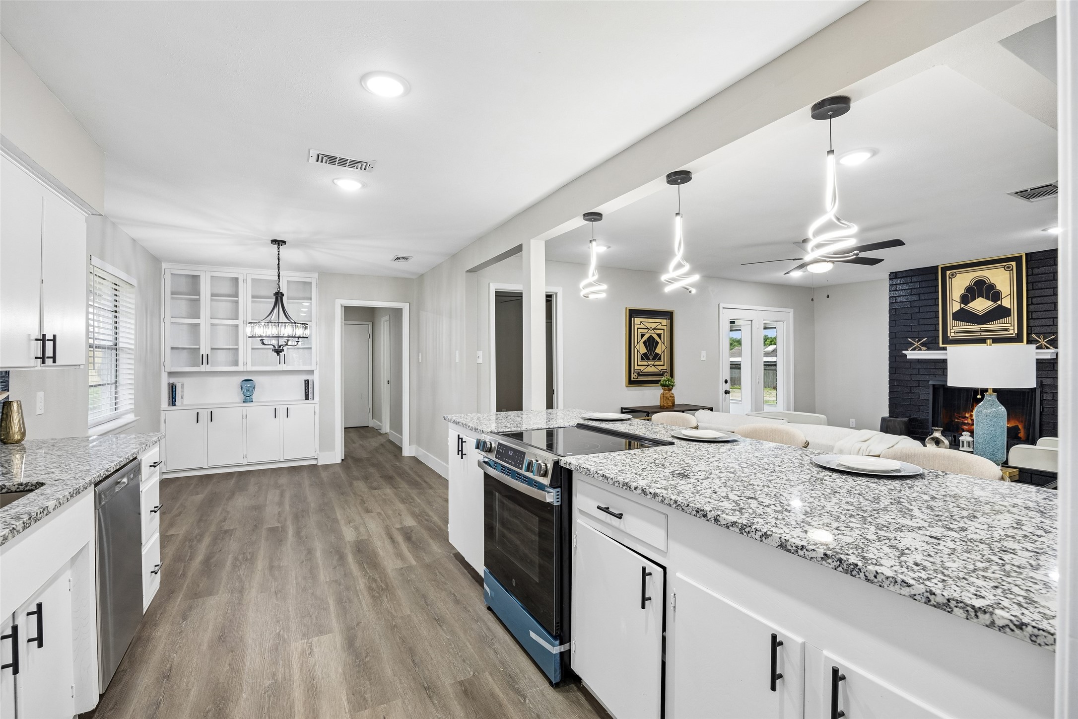 1702 Northcrest Drive Arlington TX 76012