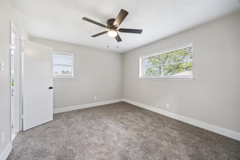 1702 Northcrest Drive Arlington TX 76012