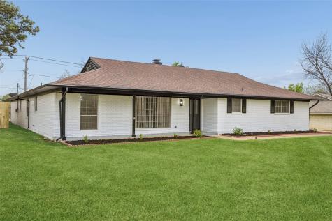 1702 Northcrest Drive Arlington TX 76012