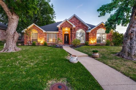 1516 Cripple Creek Court Desoto TX 75115