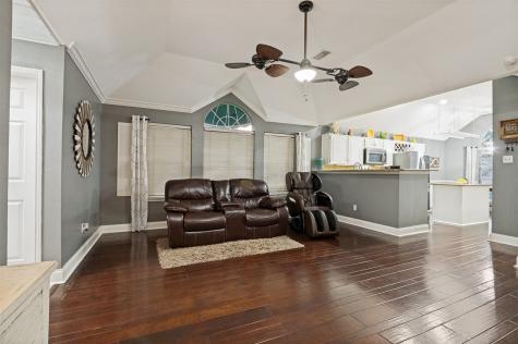1516 Cripple Creek Court Desoto TX 75115