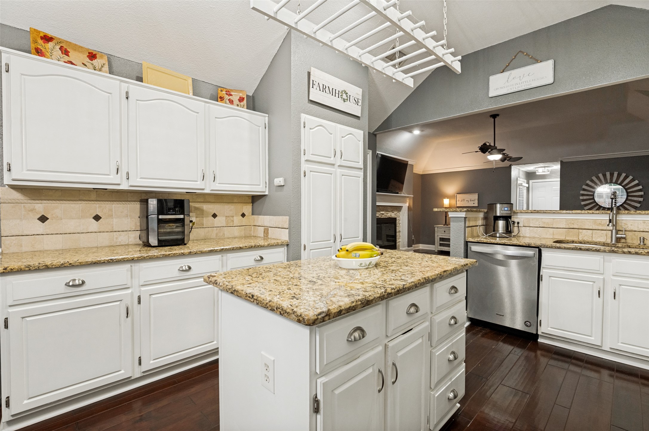 1516 Cripple Creek Court Desoto TX 75115