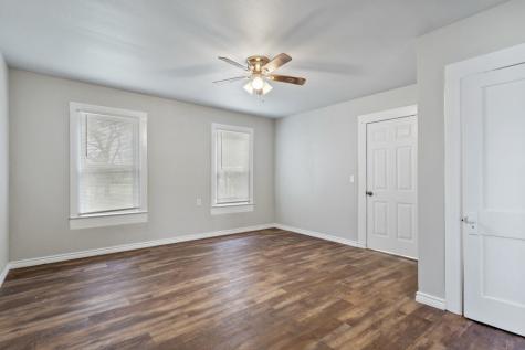 407 W Carnegie Street Winnsboro TX 75494