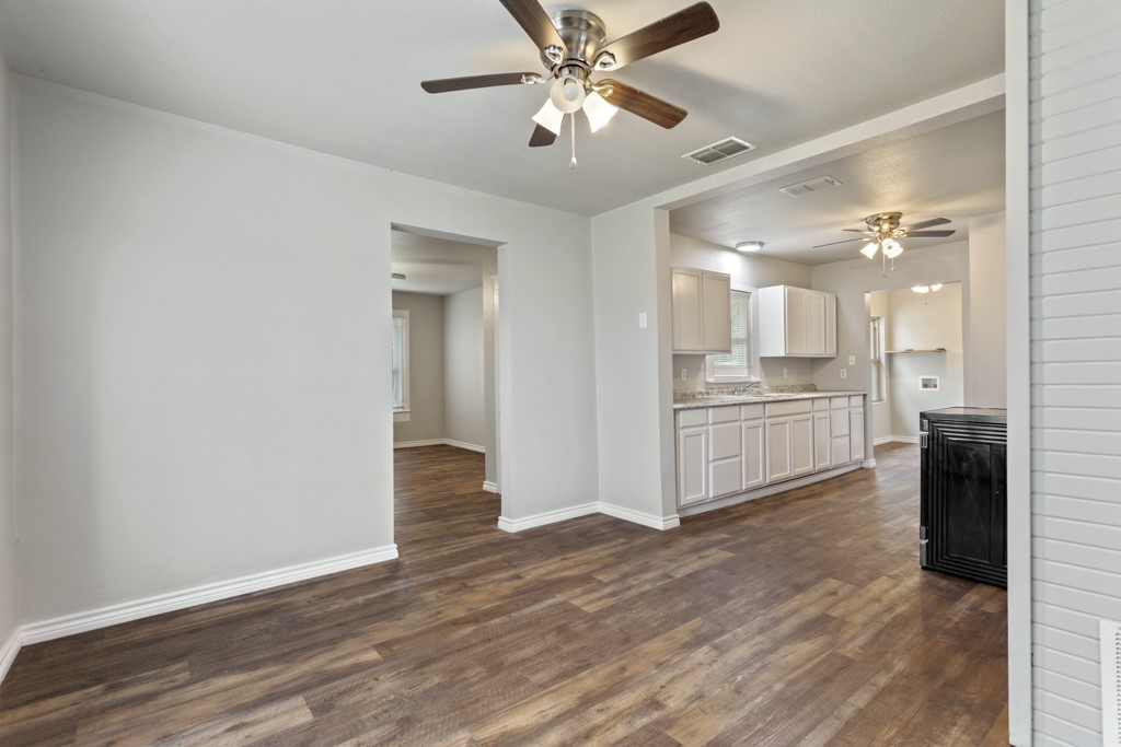 407 W Carnegie Street Winnsboro TX 75494
