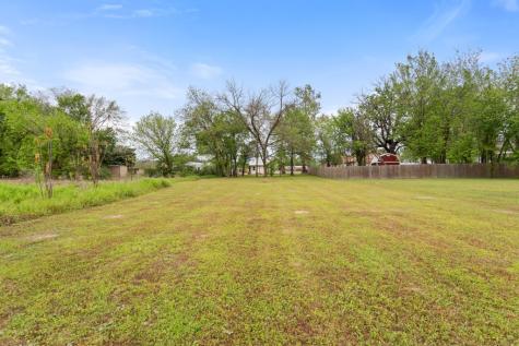 407 W Carnegie Street Winnsboro TX 75494
