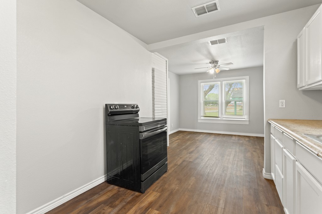 407 W Carnegie Street Winnsboro TX 75494