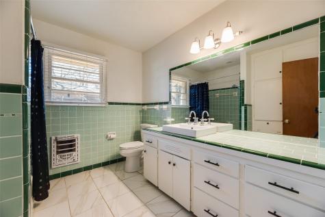 1610 Laurelwood Drive Denton TX 76209
