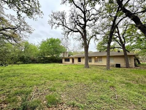 1610 Laurelwood Drive Denton TX 76209