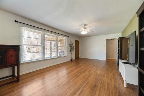 1610 Laurelwood Drive Denton TX 76209