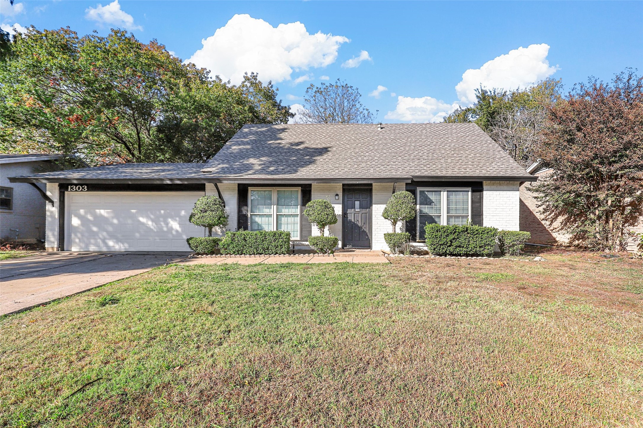 1303 Rebecca Lane Arlington TX 76014