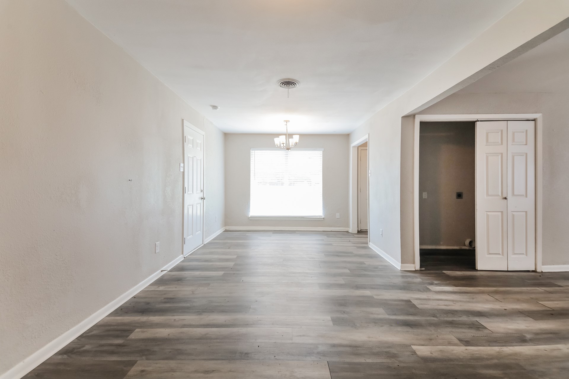 1718 Joan Drive Dallas TX 75217