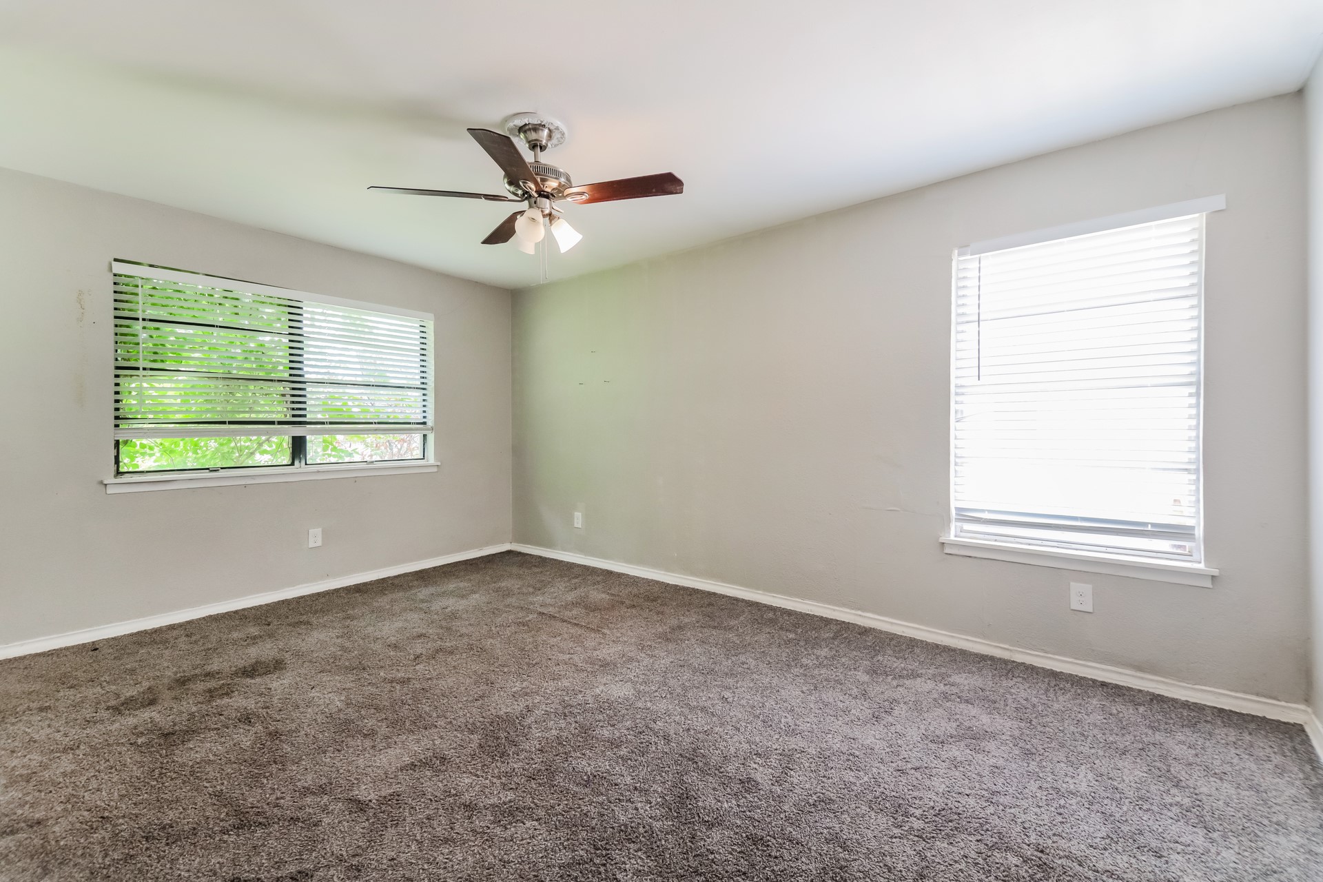 1718 Joan Drive Dallas TX 75217