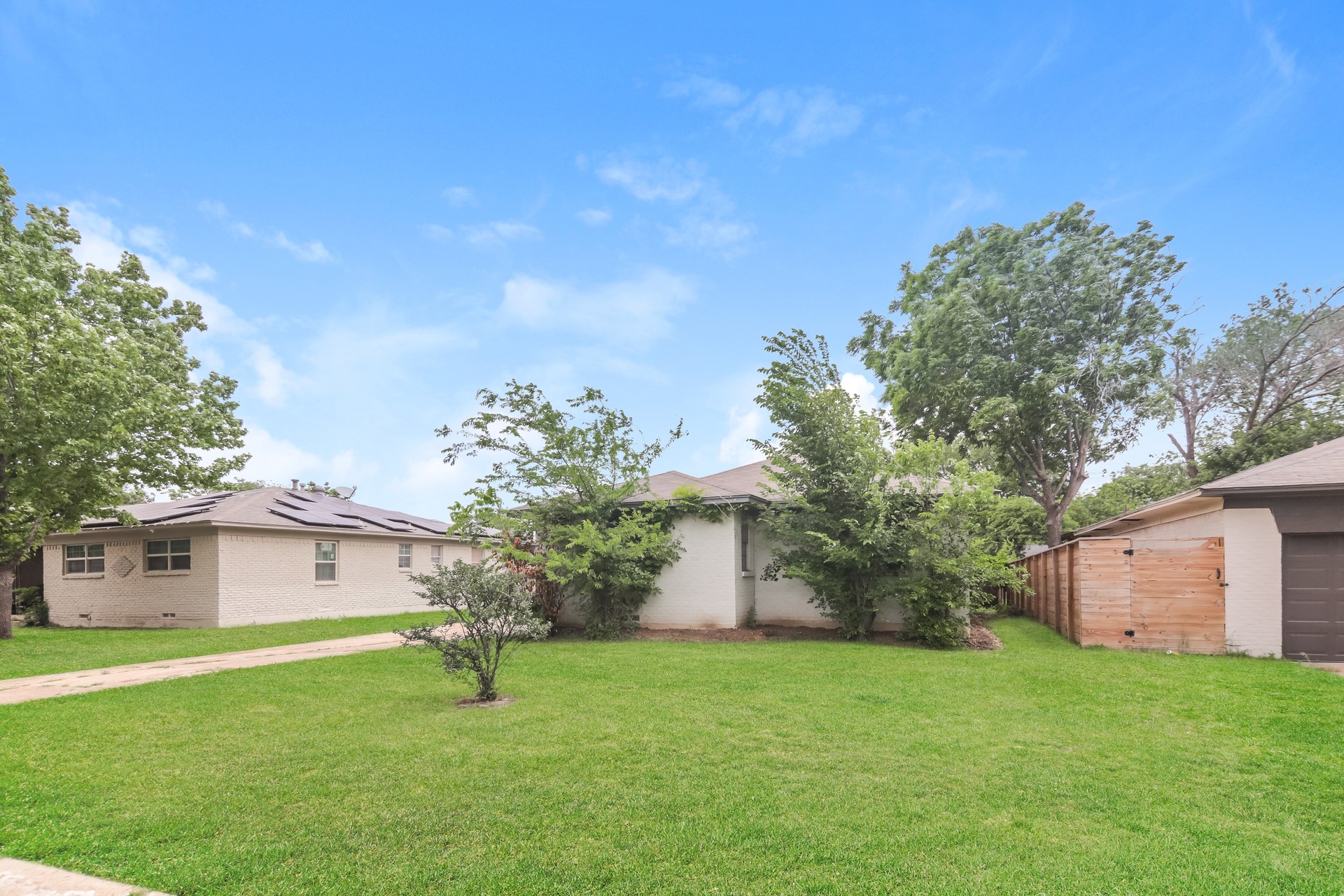 1718 Joan Drive Dallas TX 75217