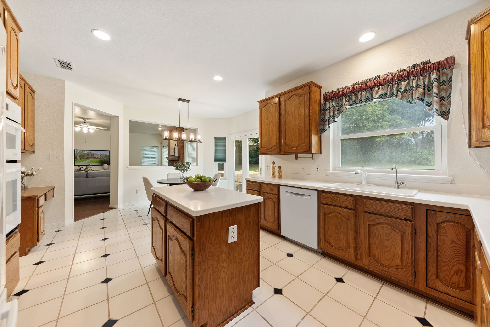 716 Mockingbird Court Crowley TX 76036