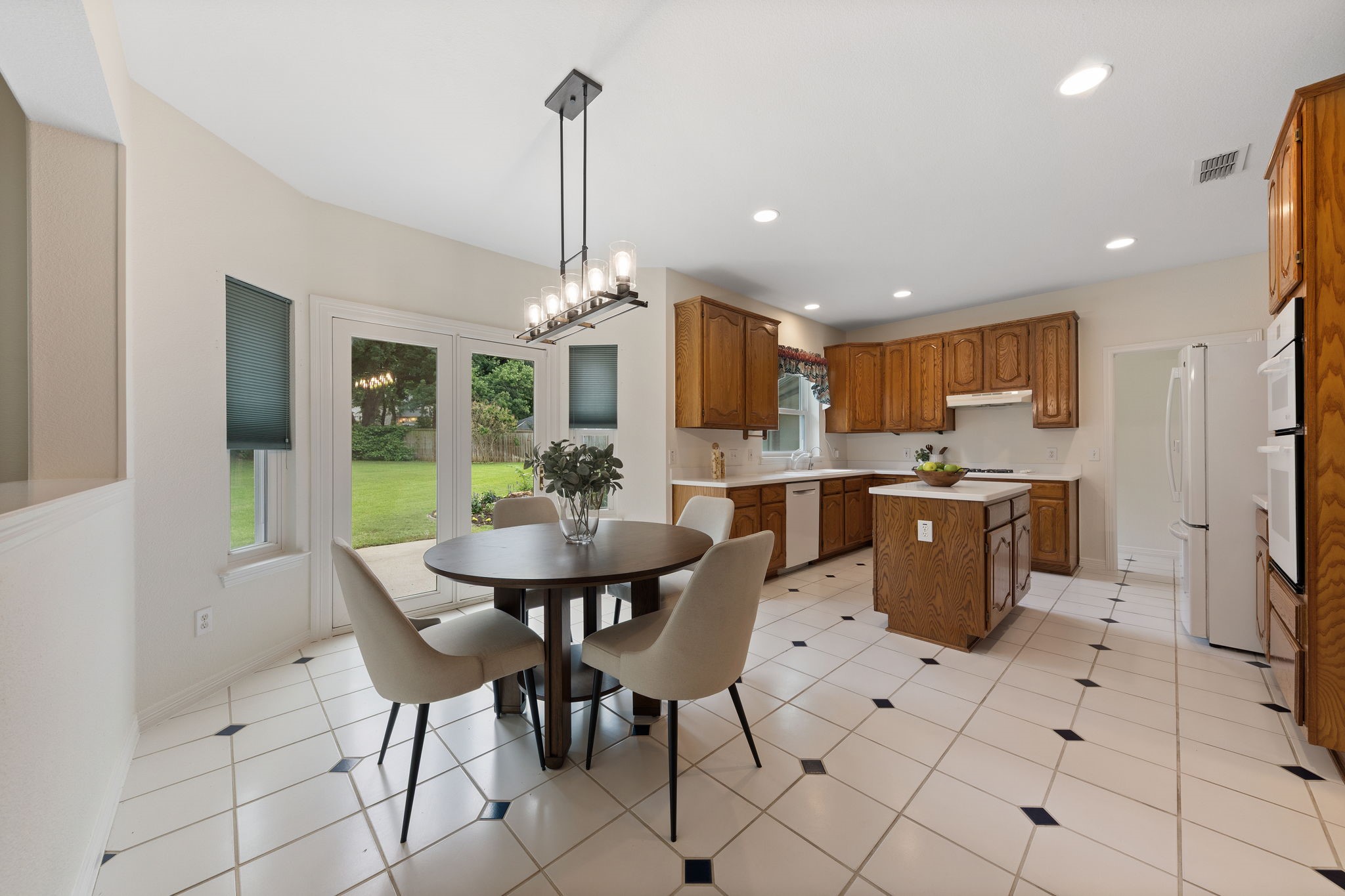 716 Mockingbird Court Crowley TX 76036