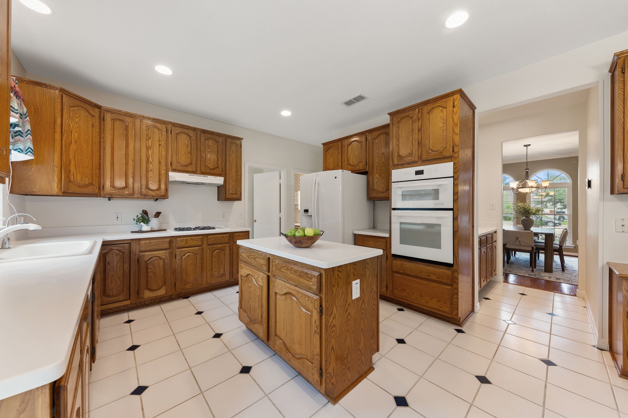 716 Mockingbird Court Crowley TX 76036