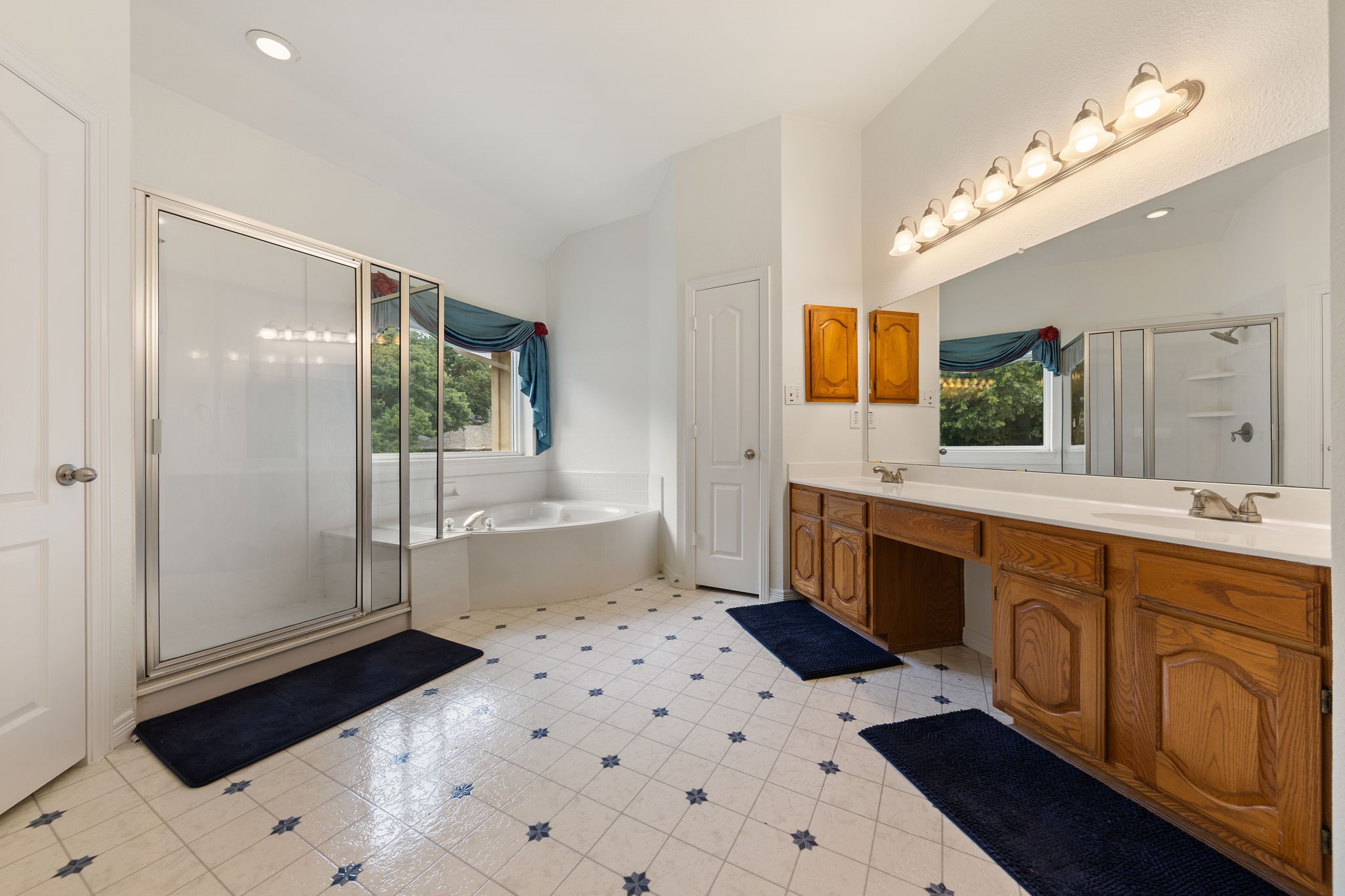 716 Mockingbird Court Crowley TX 76036