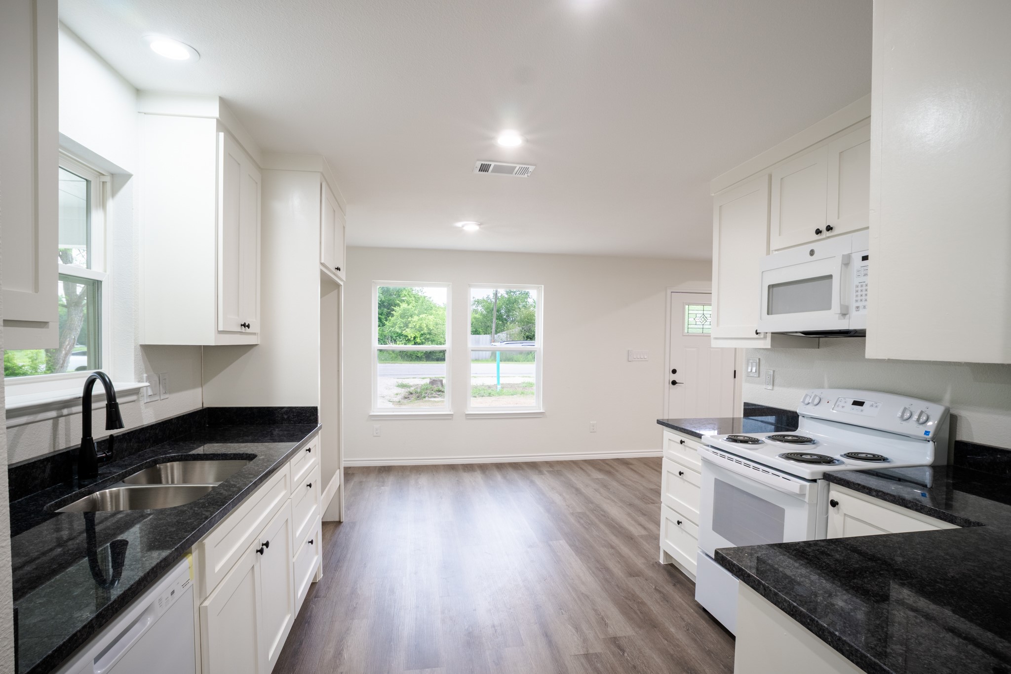 1333 E Palestine Mexia TX 76667