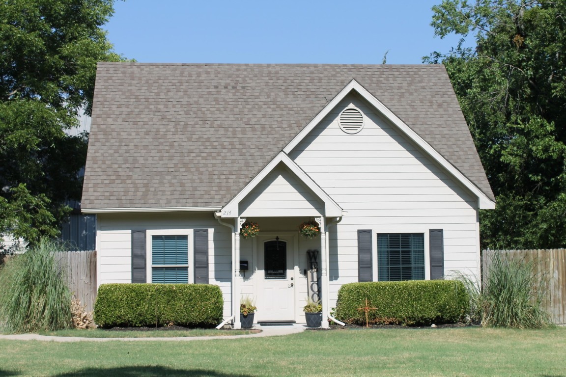 214 Orange Avenue Farmersville TX 75442