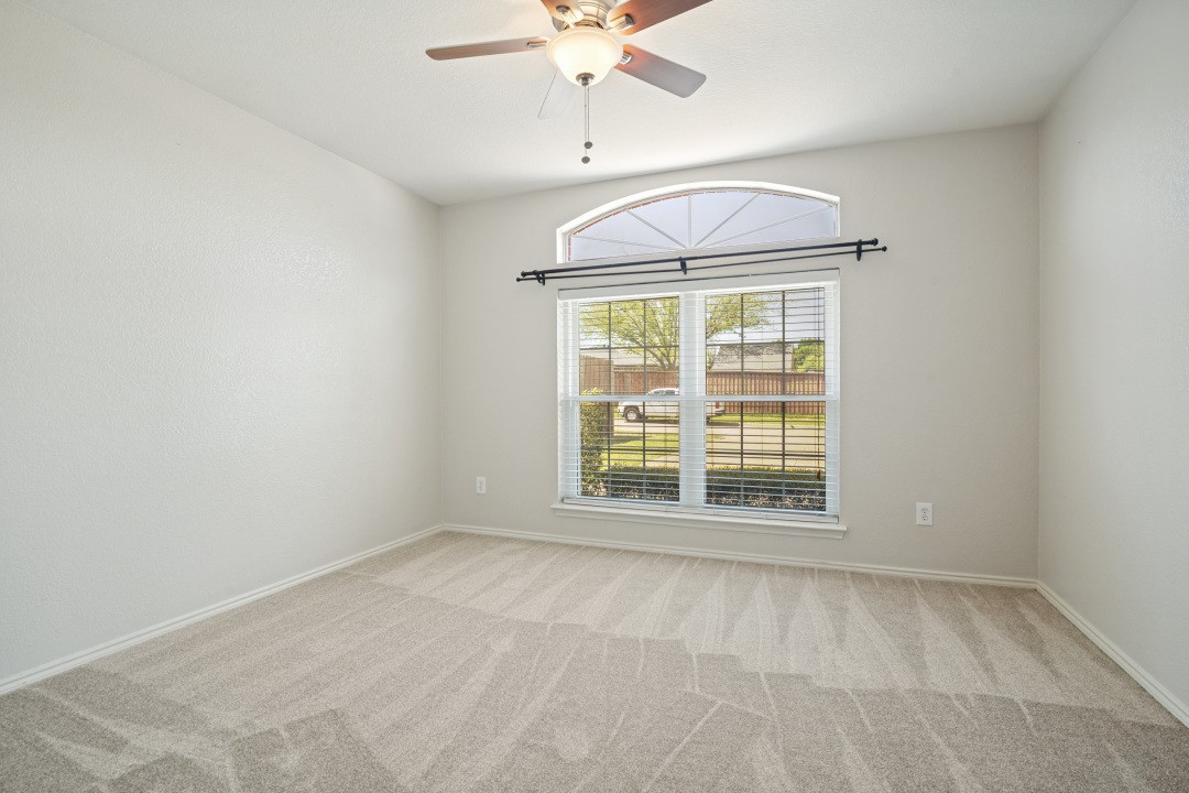 1102 E Oak Street Wylie TX 75098