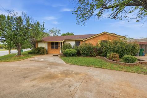 3901 Woodlane Avenue Haltom City TX 76117