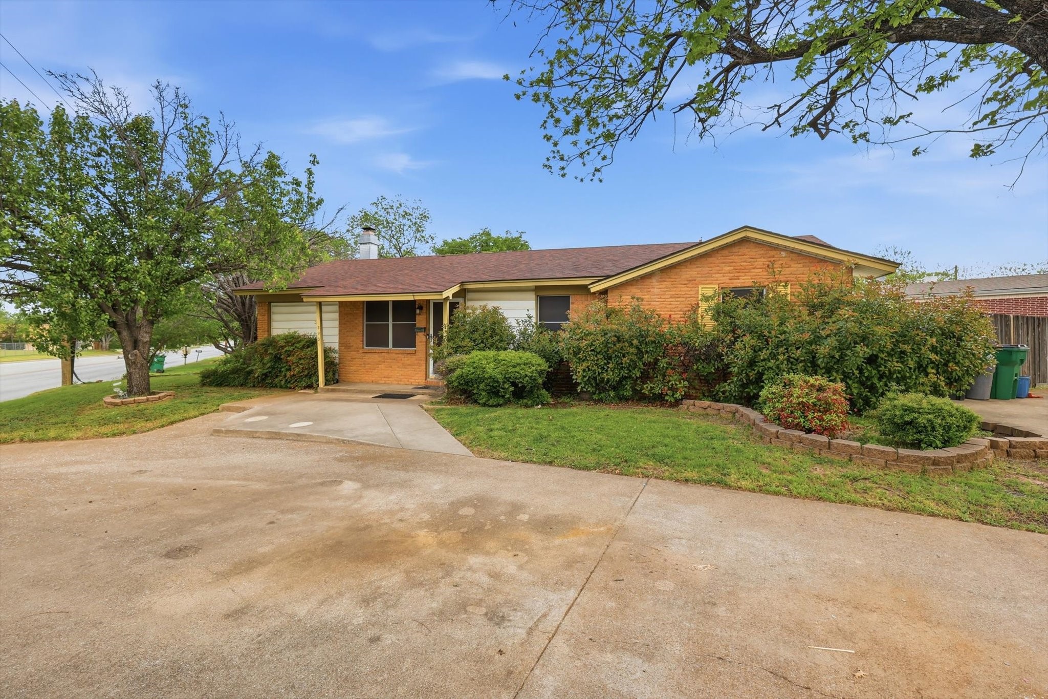 3901 Woodlane Avenue Haltom City TX 76117