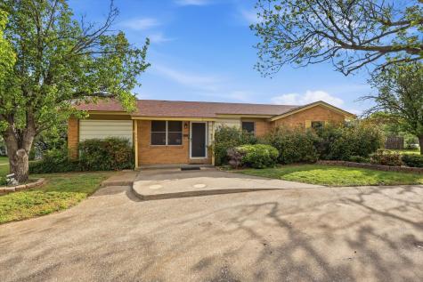 3901 Woodlane Avenue Haltom City TX 76117