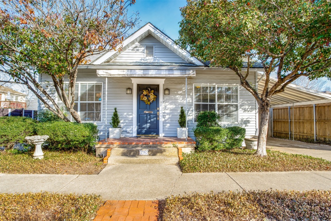 2710 Concho Street Dallas TX 75206