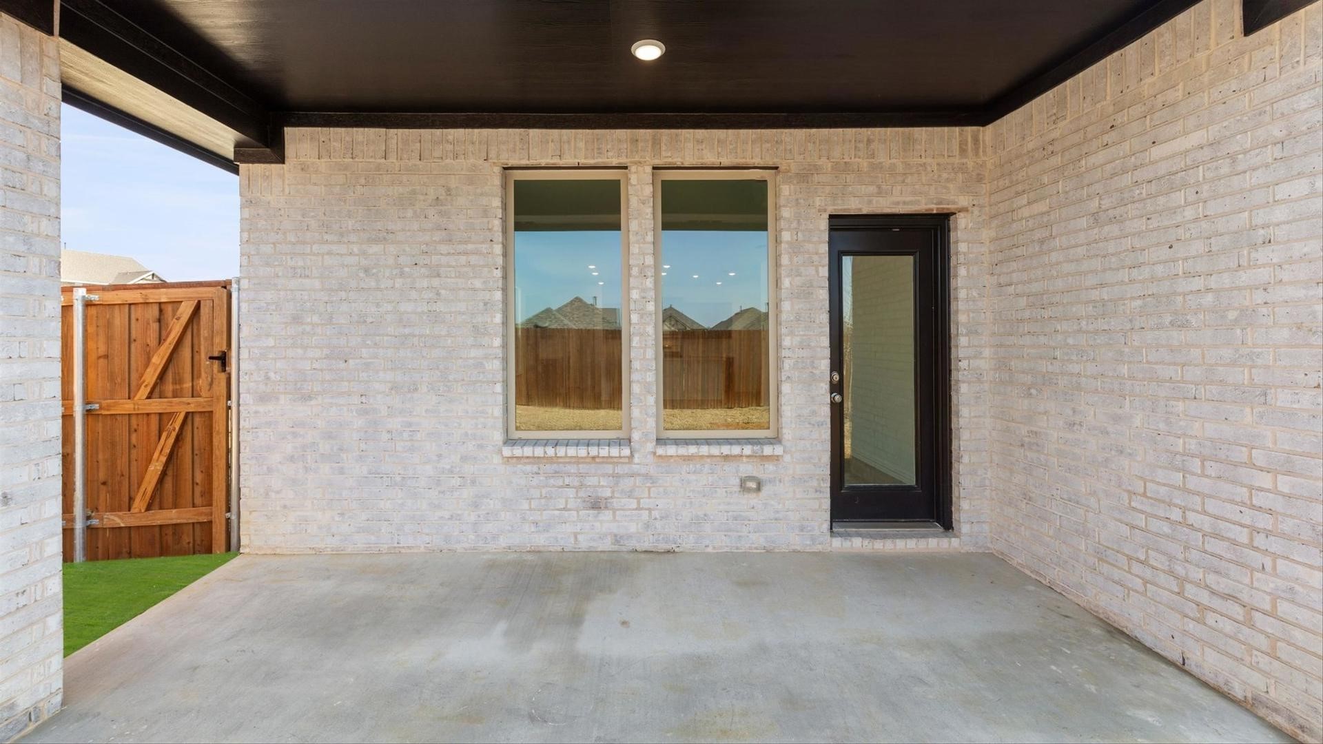 2747 E Teton Street Corinth TX 76210
