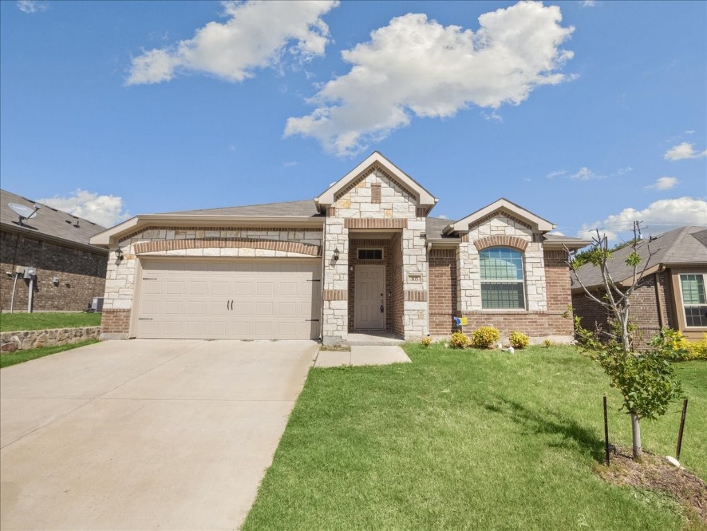 305 Balcones Drive Fort Worth TX 76108