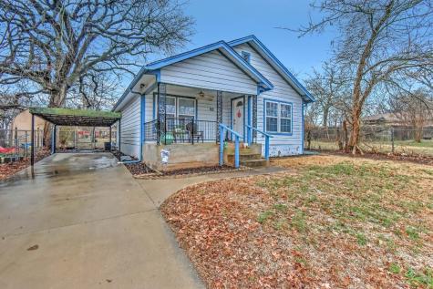812 W Day Street Denison TX 75020