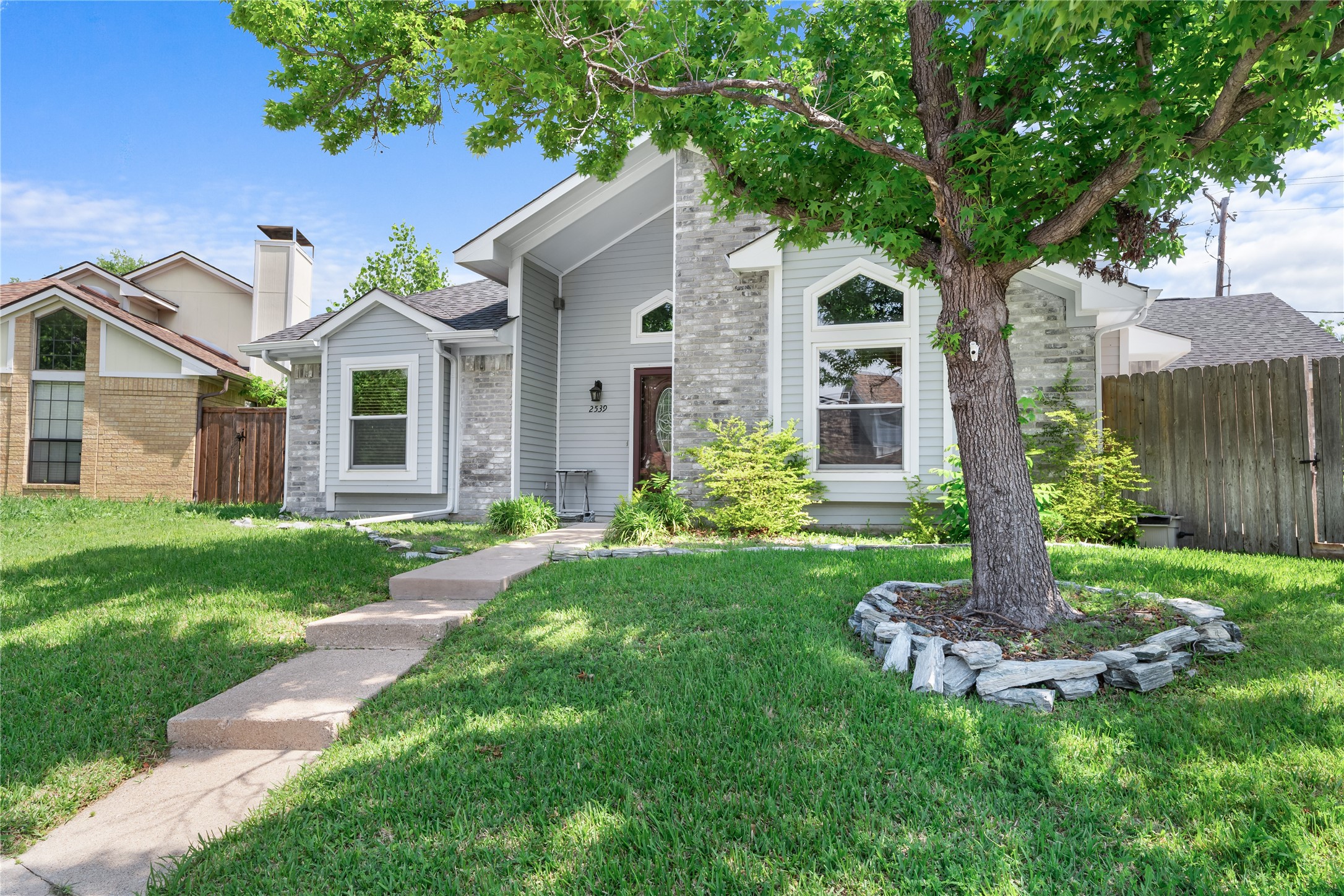 2539 Melissa Lane Carrollton TX 75006