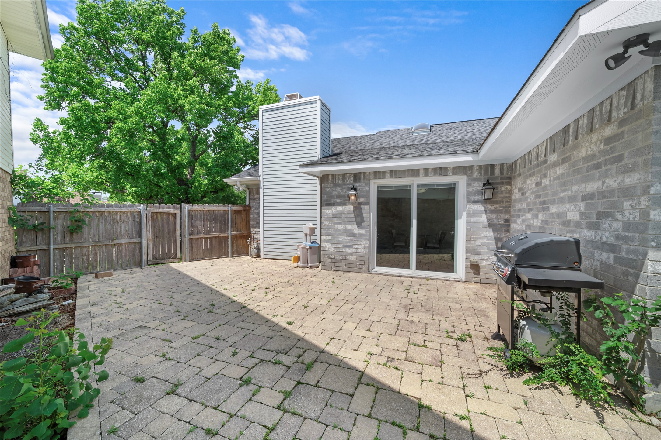 2539 Melissa Lane Carrollton TX 75006