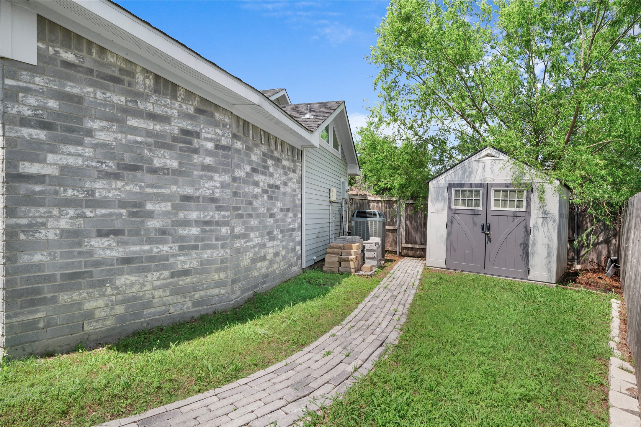 2539 Melissa Lane Carrollton TX 75006