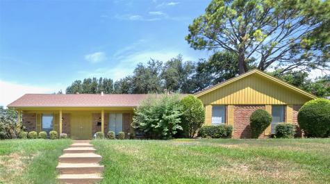 7301 Yolanda Drive Fort Worth TX 76112