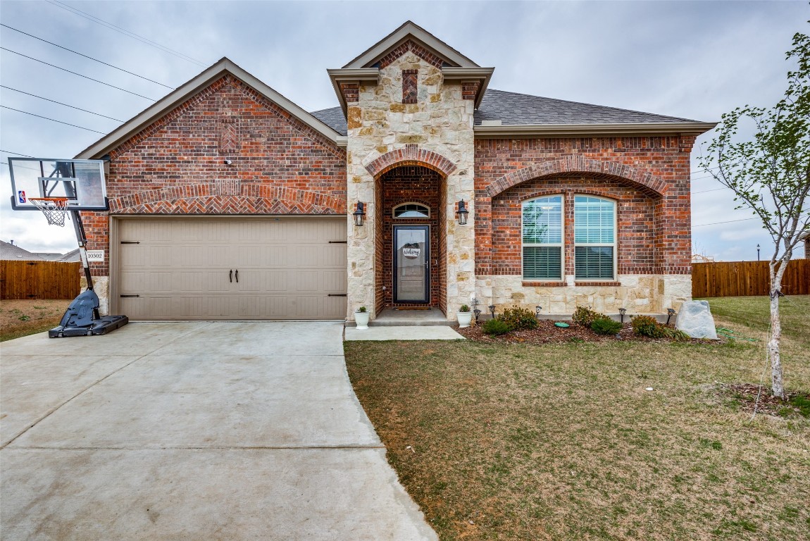 10302 Thunderwood Drive Aubrey TX 76227