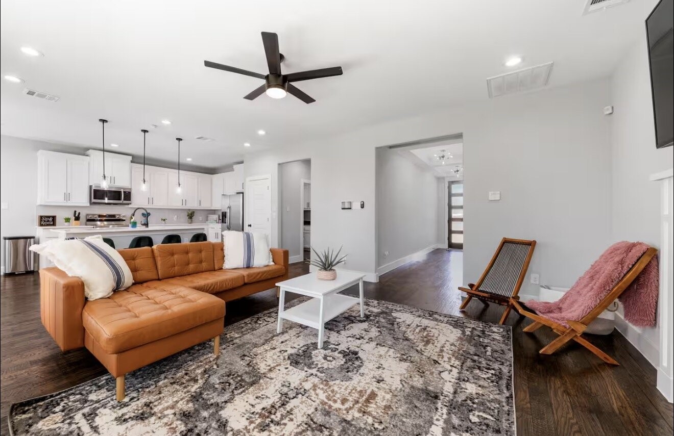 1942 Nomas Street Dallas TX 75212